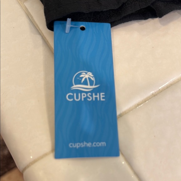 Cupshe Black Swim Coverup - Picture 5 of 5